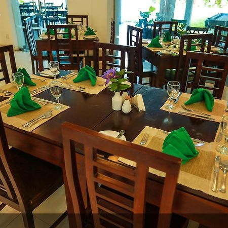 Lavendish Okrin Hotel Kataragama Kültér fotó